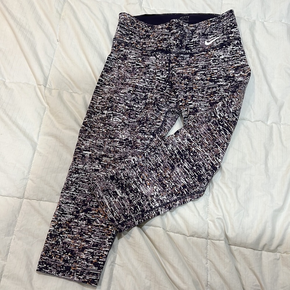 💜Nike Capri leggings with NIKE logo print - Picture 6 of 11